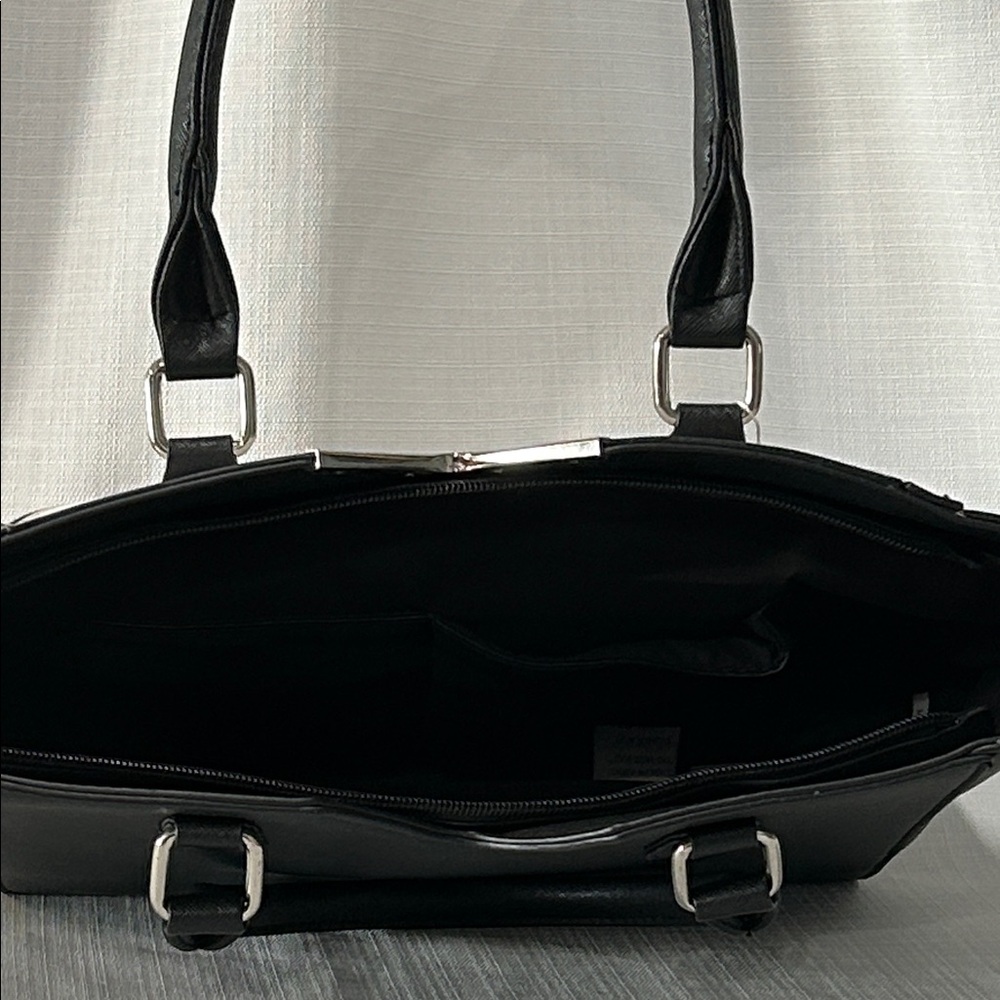 Yani J’adore Black and Gray Geometric Tote - Picture 3 of 6